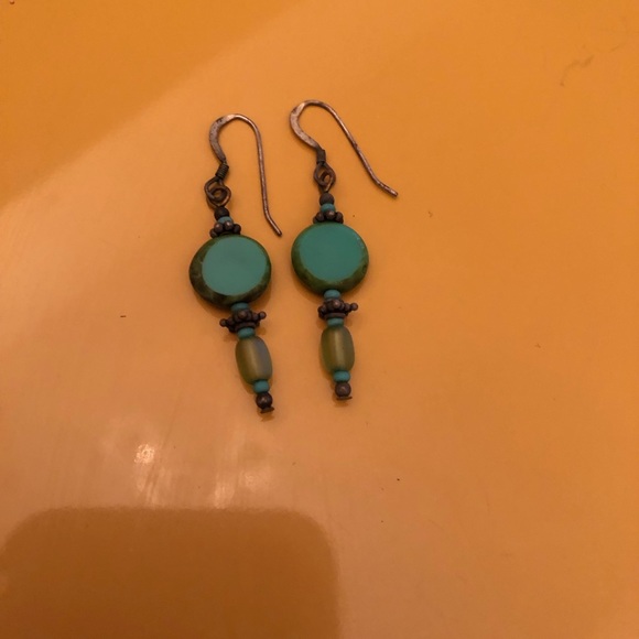 Unique! ๐ Beaded Drop Earrings - Picture 2 of 3